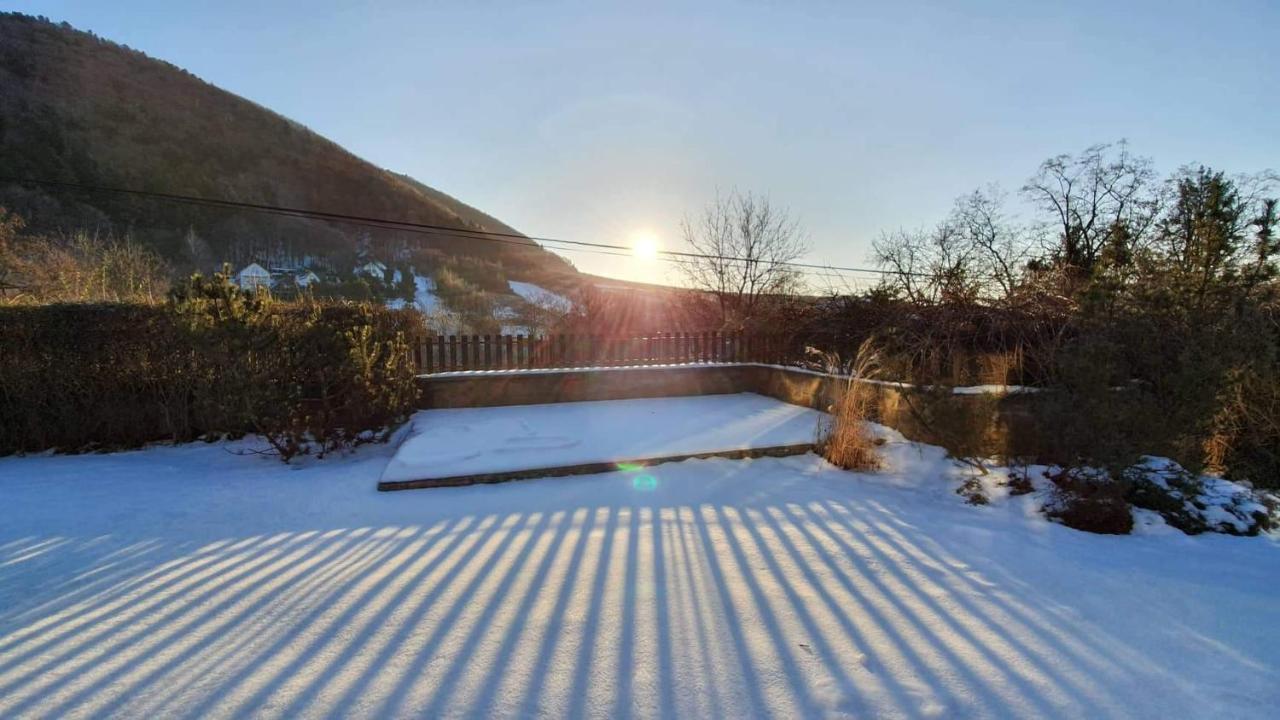 Garden View Villa Drienica Exterior foto